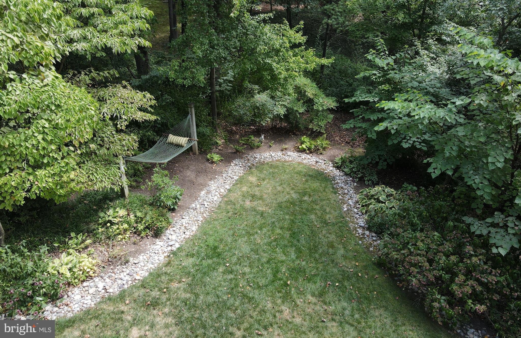 1395 Concord Point Lane Reston, VA 20194 - Photo 39 of 68 Thoughtfully designed landscaping
