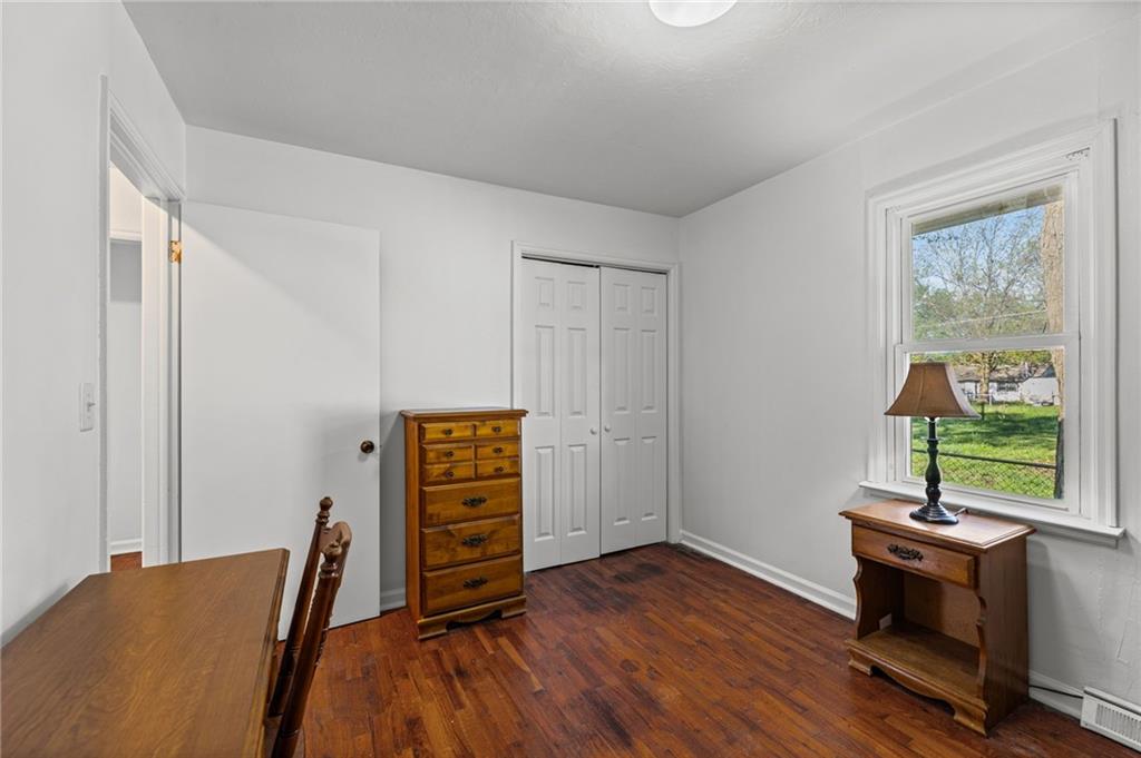 401 South Madison Street Spring Hill, KS 66083 - Photo 12 of 24
