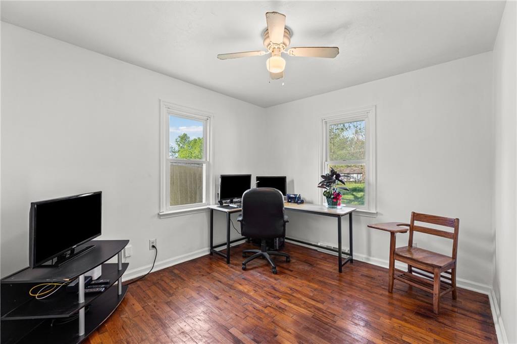 401 South Madison Street Spring Hill, KS 66083 - Photo 13 of 24
