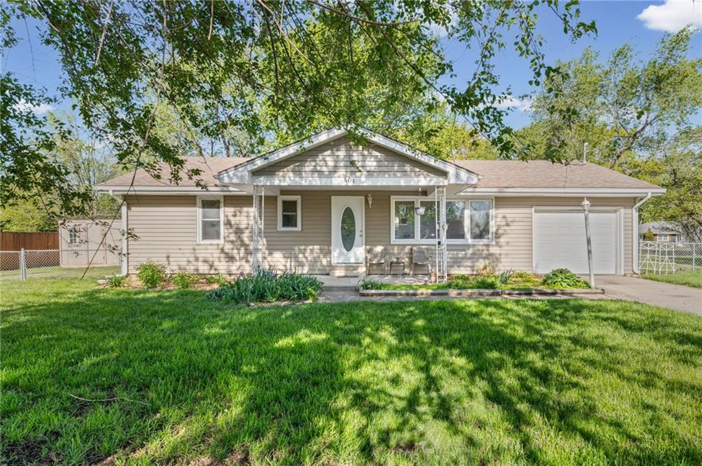 401 South Madison Street Spring Hill, KS 66083 - Photo 22 of 24