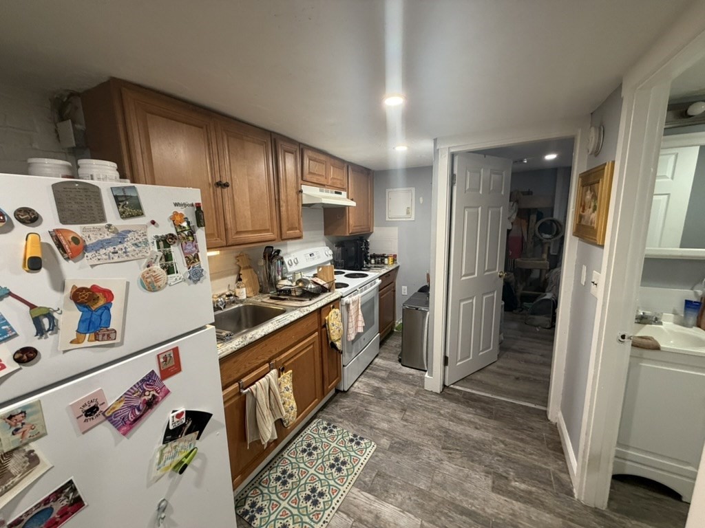 39 Irving Street, Unit 1 Boston, MA 02114 - Photo 9 of 12