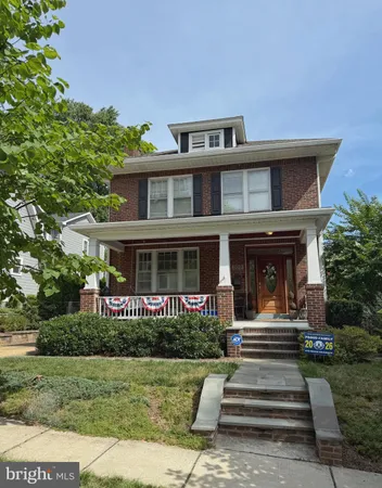 $6,250 | 109 West Maple Street, Alexandria, VA 22301