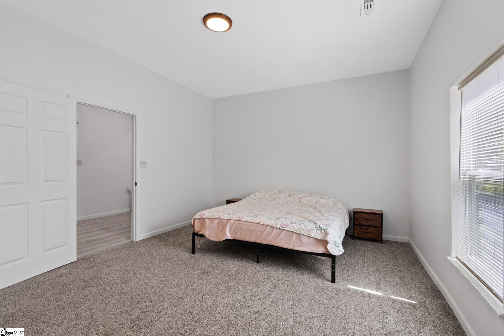 904 West Hampton Street Laurens, SC 29360 - Photo 20 of 35