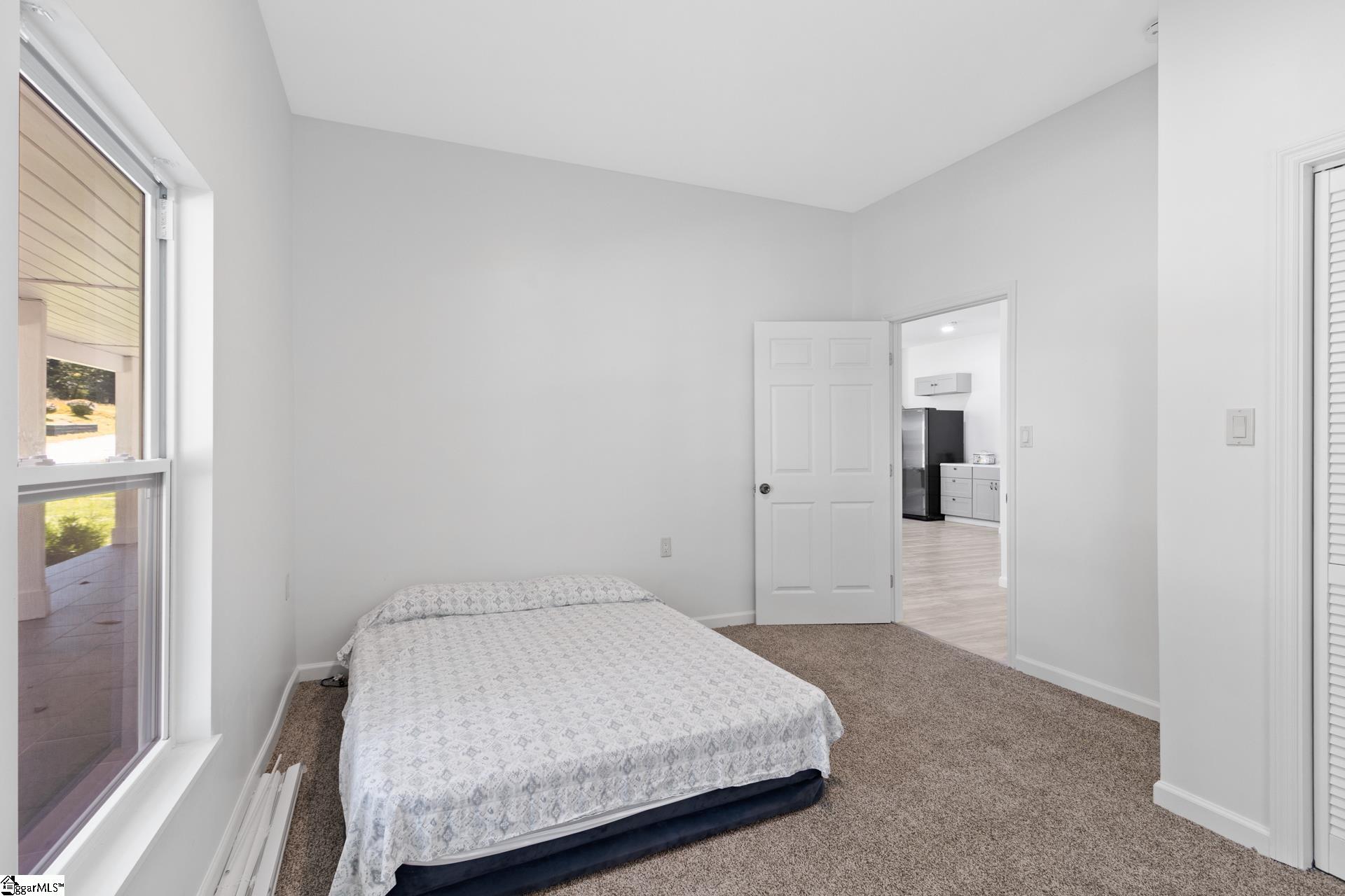 904 West Hampton Street Laurens, SC 29360 - Photo 23 of 35