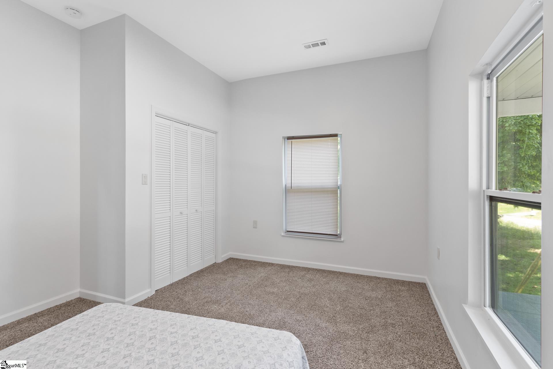 904 West Hampton Street Laurens, SC 29360 - Photo 24 of 35