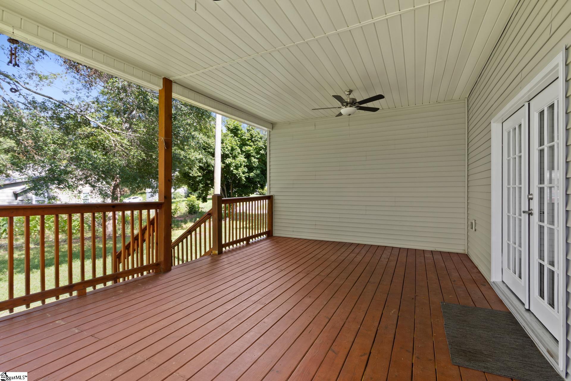 904 West Hampton Street Laurens, SC 29360 - Photo 32 of 35