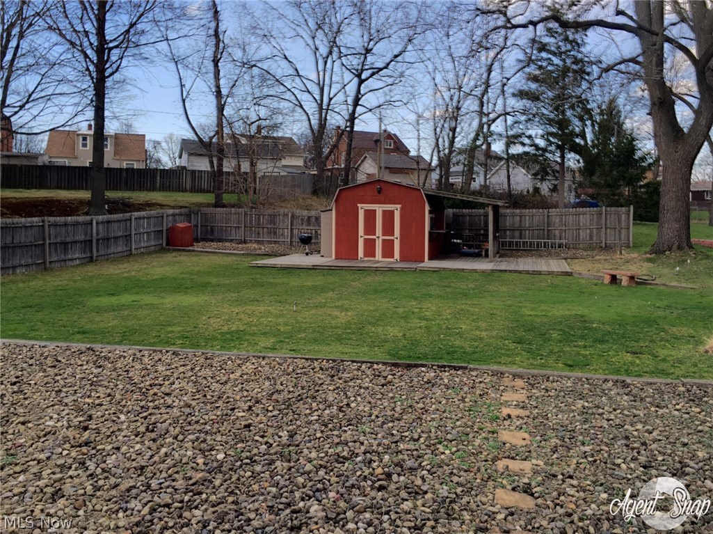 8338 West Moreland Road Cleveland, OH 44129 - Photo 3 of 16