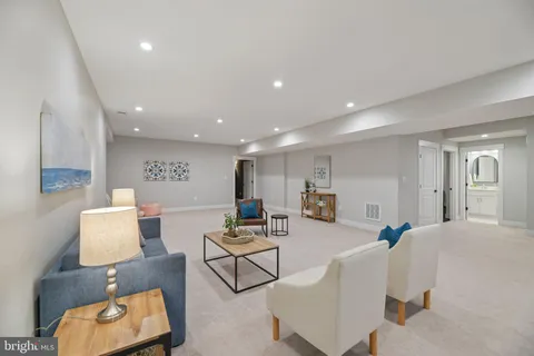 $2,400,000 | 2336 North Oak Street, Falls Church, VA 22046