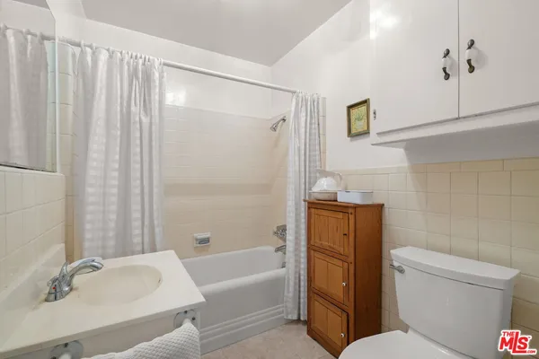 $1,339,995 | 4728 Farmdale Avenue, Valley Village, CA 91602