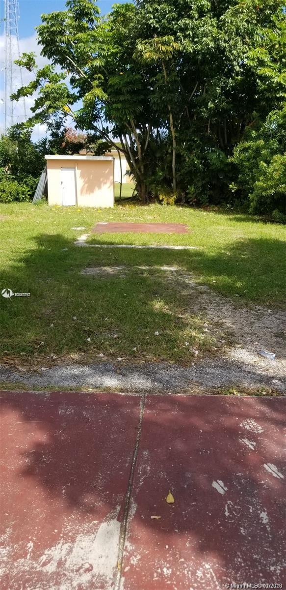 305 Northeast 1st Road Homestead, FL 33030 - Photo 13 of 32