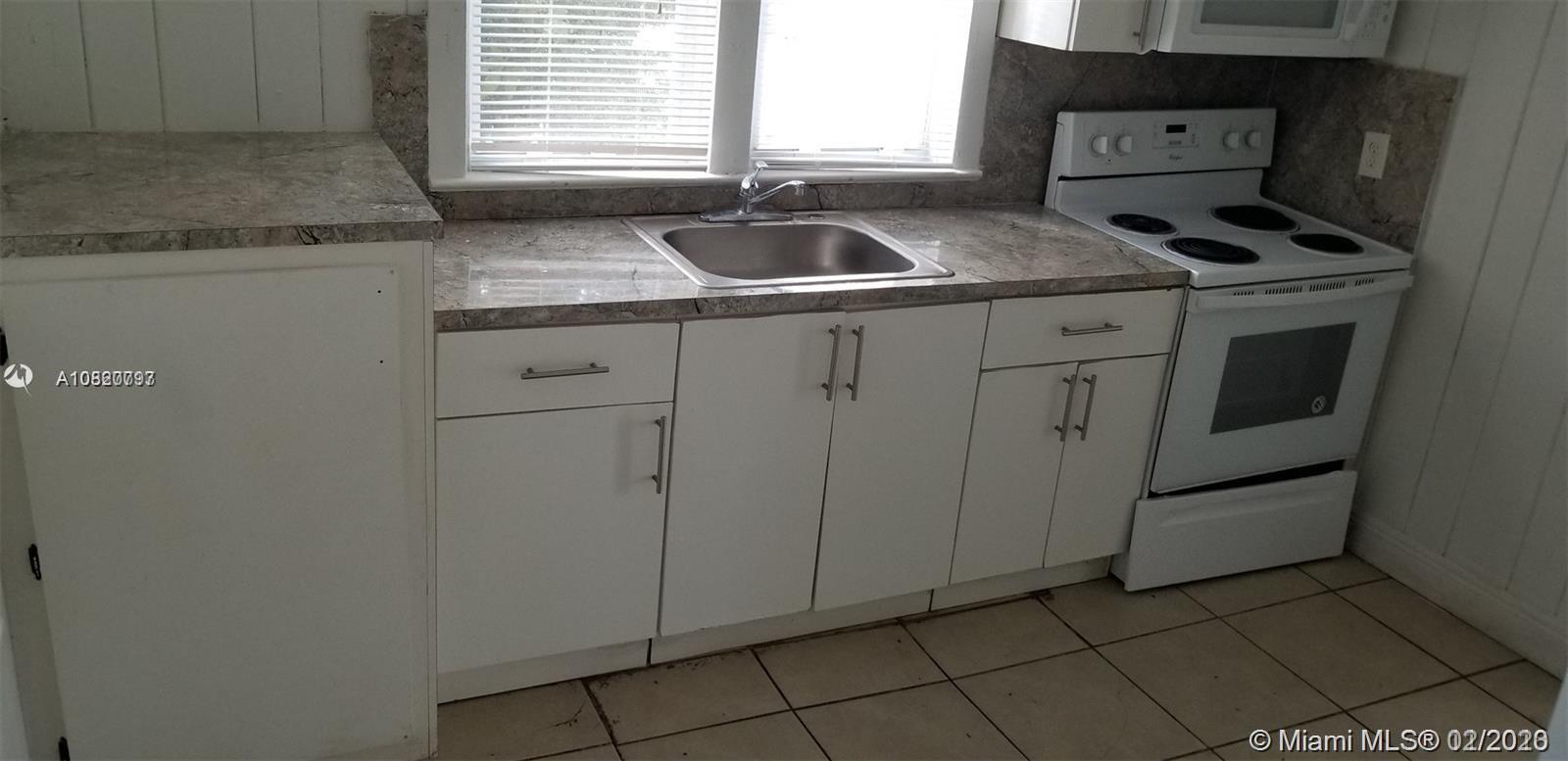 305 Northeast 1st Road Homestead, FL 33030 - Photo 16 of 32