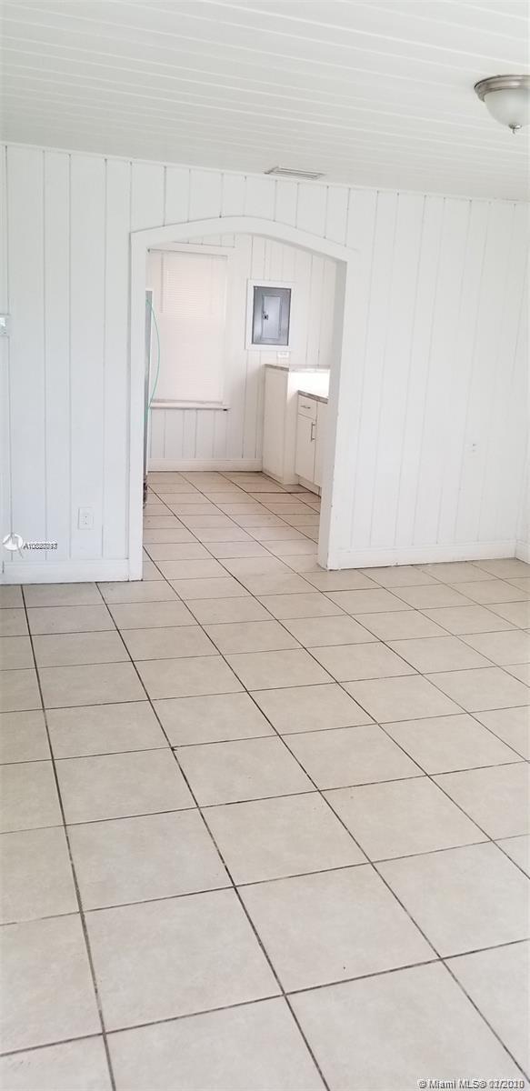 305 Northeast 1st Road Homestead, FL 33030 - Photo 17 of 32