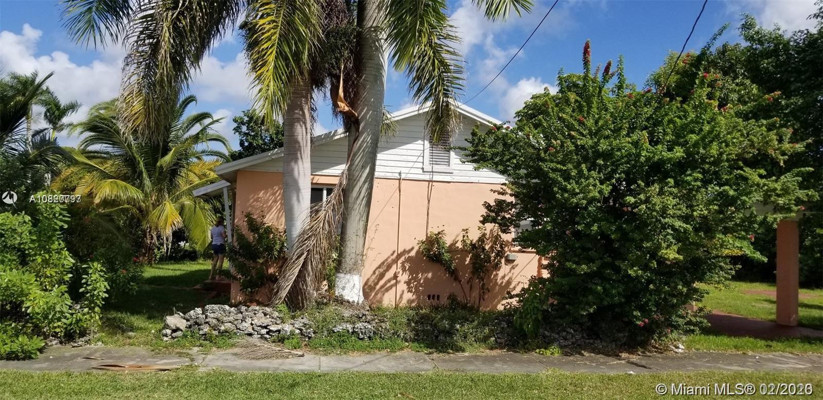 305 Northeast 1st Road Homestead, FL 33030 - Photo 6 of 32