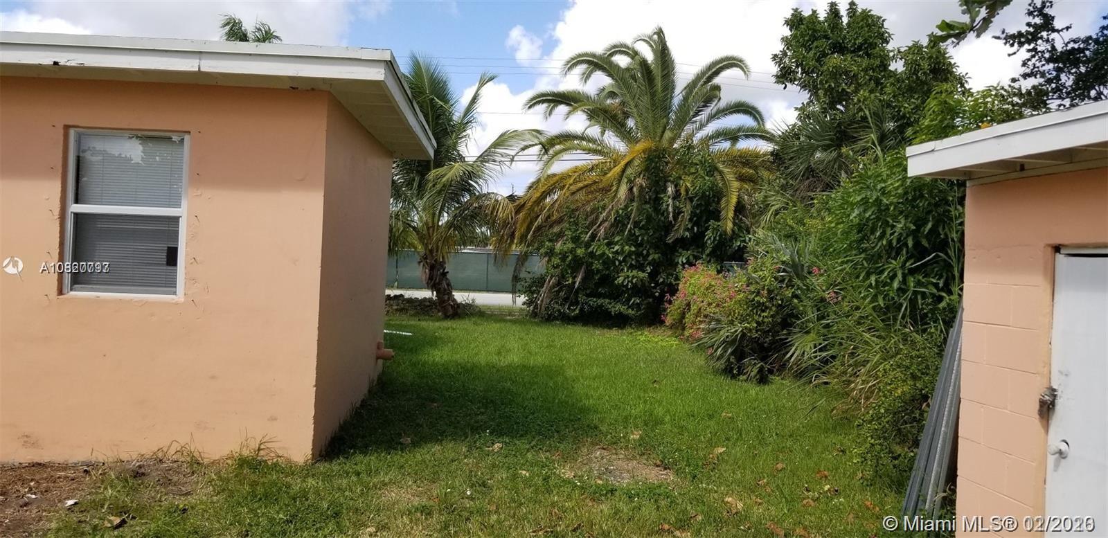 305 Northeast 1st Road Homestead, FL 33030 - Photo 8 of 32
