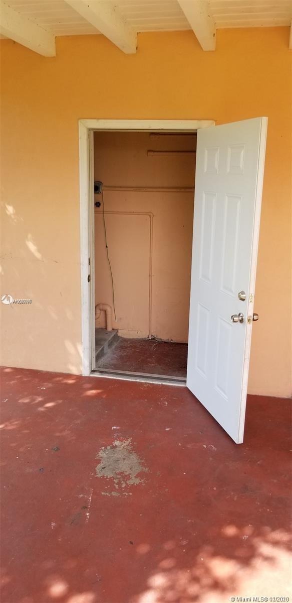 305 Northeast 1st Road Homestead, FL 33030 - Photo 9 of 32