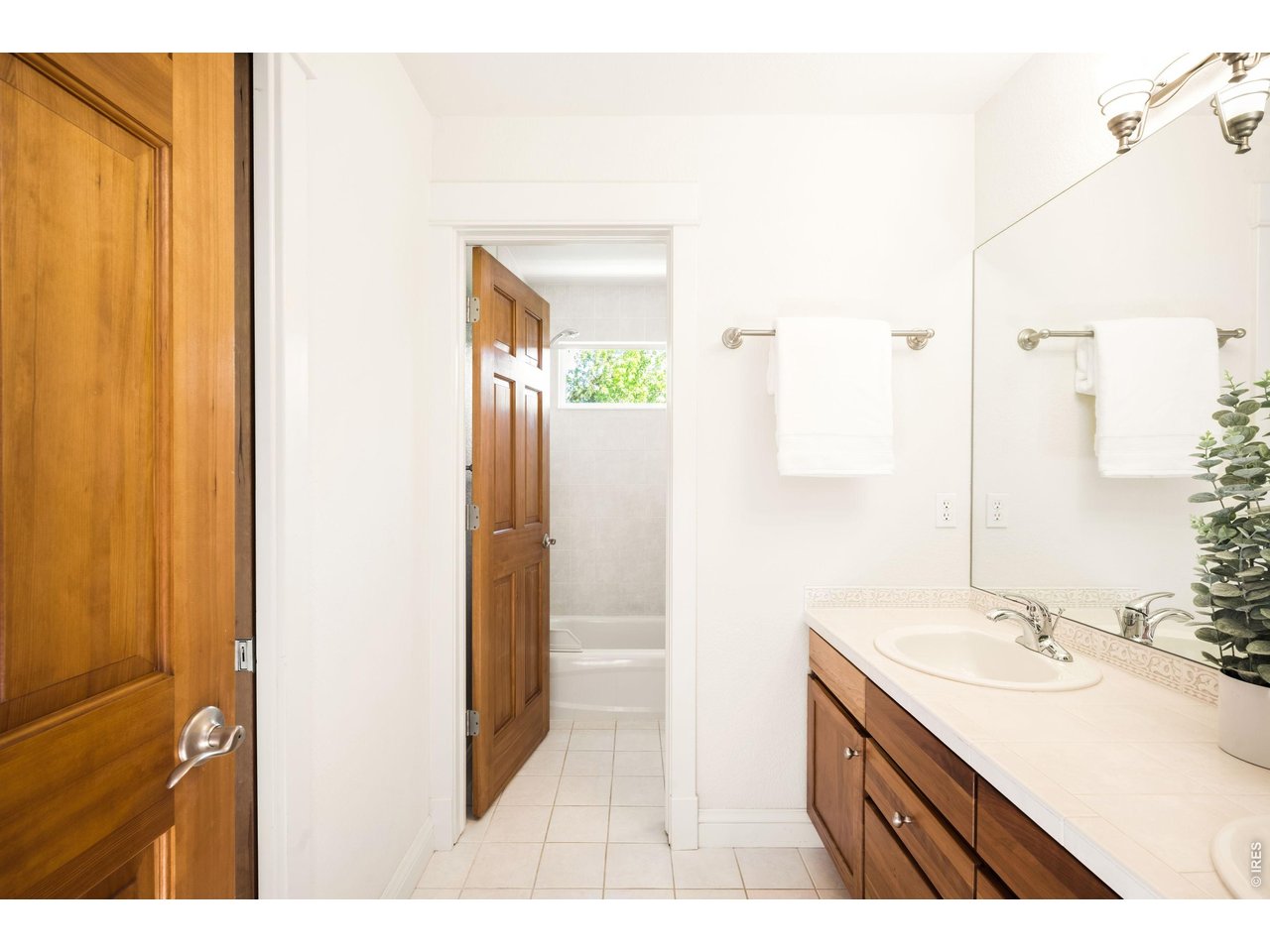 1031 South Terrace Circle Boulder, CO 80304 - Photo 29 of 42 jack and jill bath