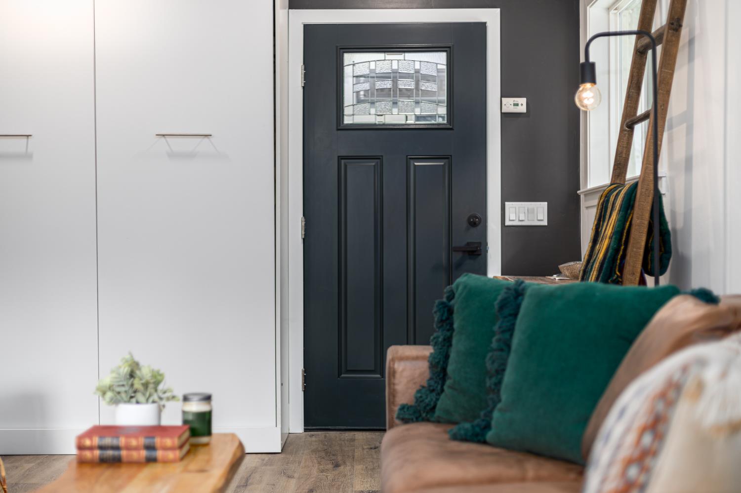 42145 Tollhouse Road Shaver Lake, CA 93664 - Photo 22 of 22 a living room with furniture and a window