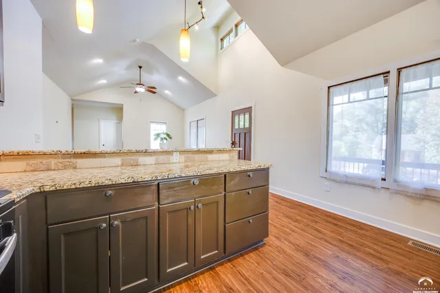 $449,900 | 918 Pennsylvania Street, Lawrence, KS 66044