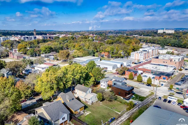 $449,900 | 918 Pennsylvania Street, Lawrence, KS 66044