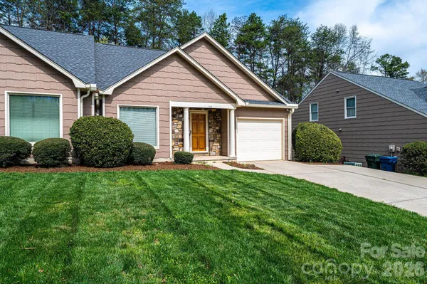 $310,000 | 142 39th Ave Court Northwest, Hickory, NC 28601