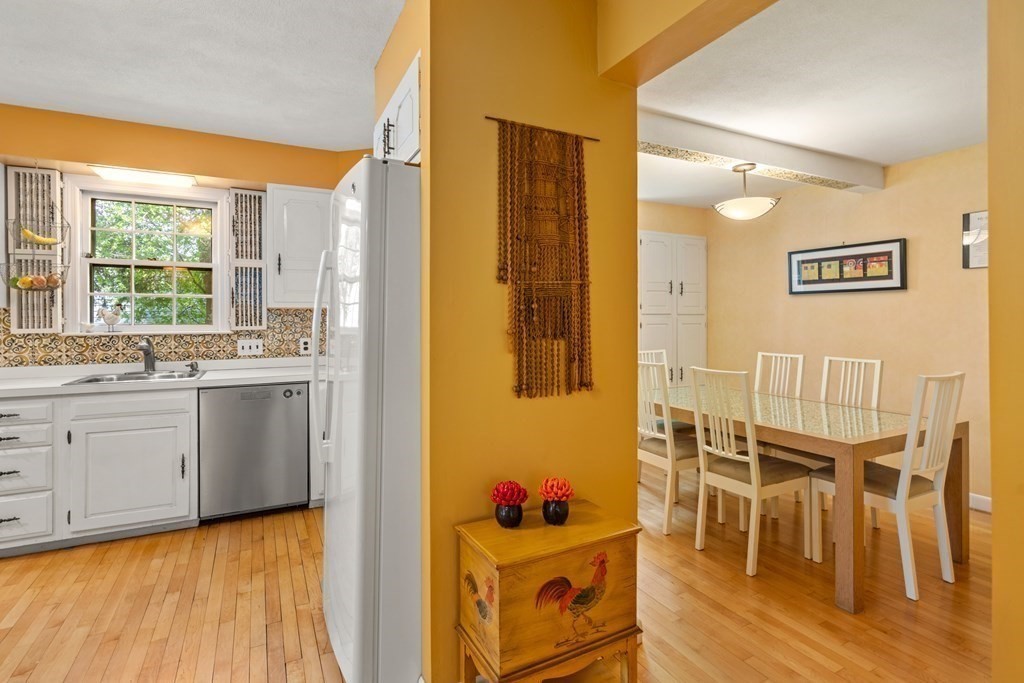 45 Woodmere Road Framingham, MA 01701 - Photo 11 of 42 Gallery Image 11