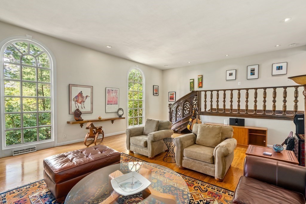 45 Woodmere Road Framingham, MA 01701 - Photo 8 of 42 Gallery Image 8