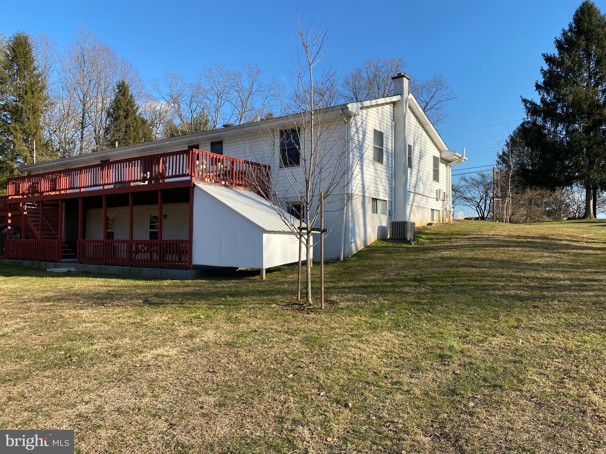 424 Pine Grove Road Nottingham, PA 19362 - Photo 4 of 60 Back of Home
