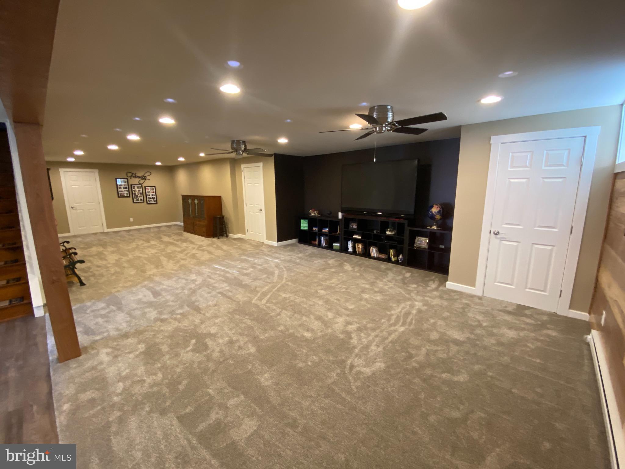 424 Pine Grove Road Nottingham, PA 19362 - Photo 39 of 60 Room for all the friends and family
