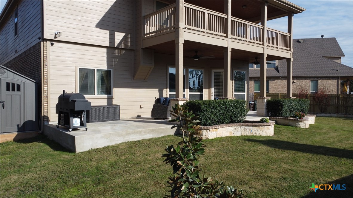 809 Alpino Cibolo, TX 78108 - Photo 5 of 29 a view of a house with backyard and sitting area