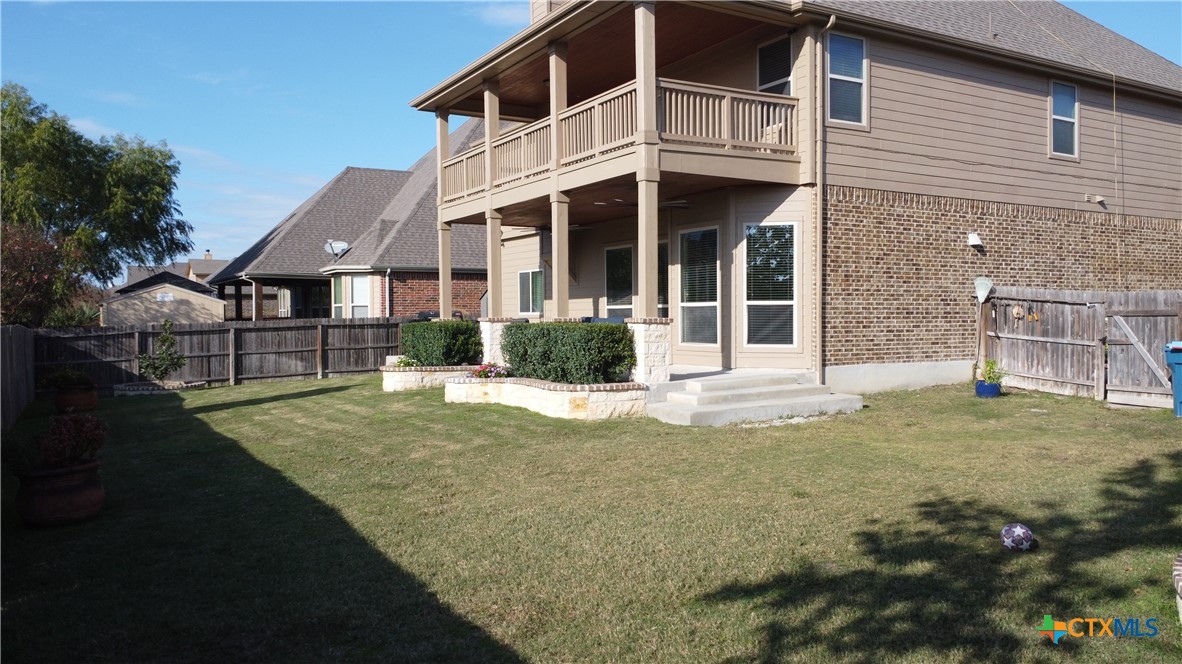 809 Alpino Cibolo, TX 78108 - Photo 8 of 29 a front view of a house with garden