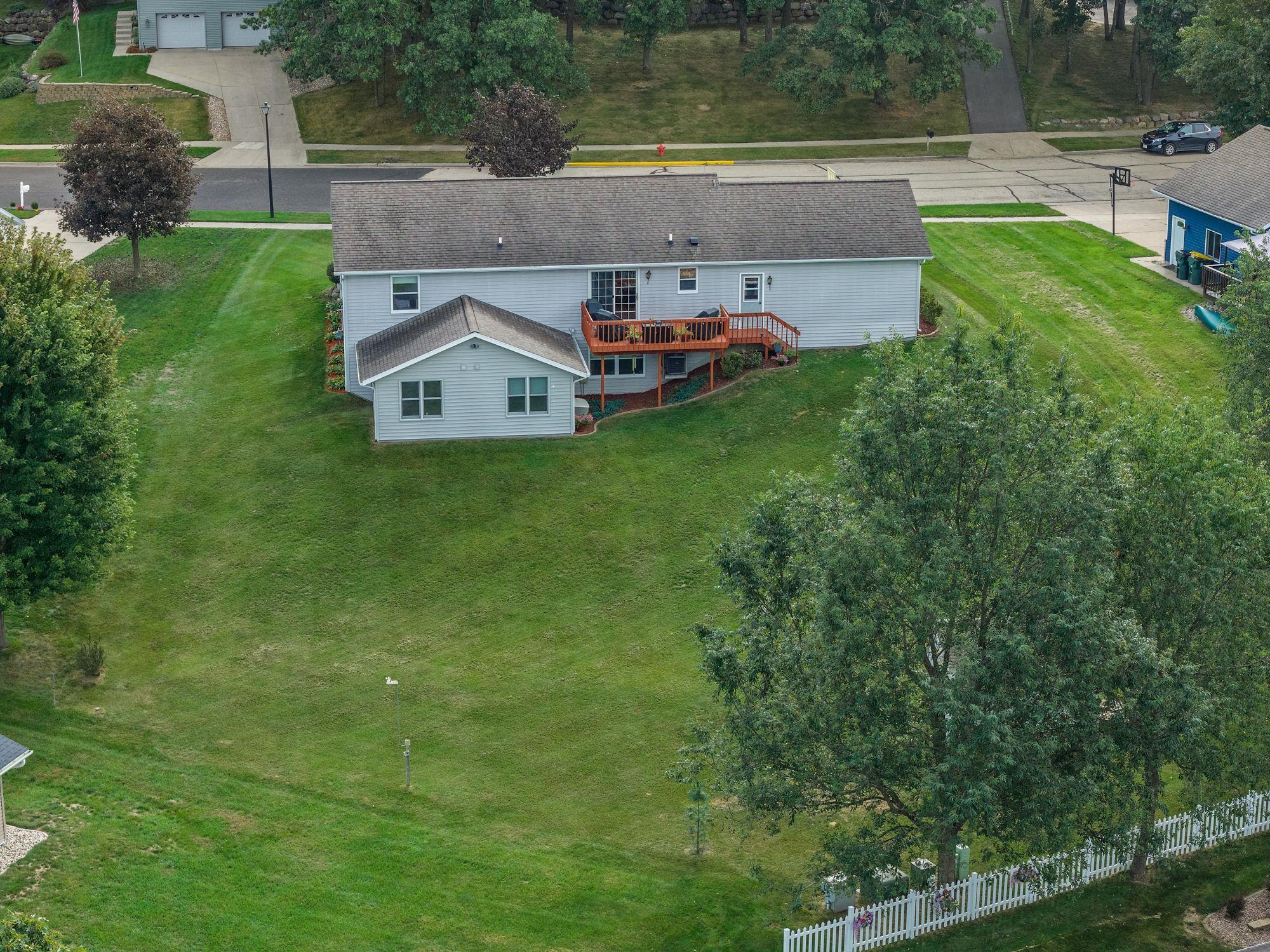 2217 Winfield Drive Reedsburg, WI 53959 - Photo 12 of 57 Gallery Image 12