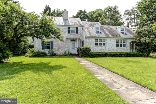 $2,995 | 384 North 26th Street, Camp Hill, PA 17011