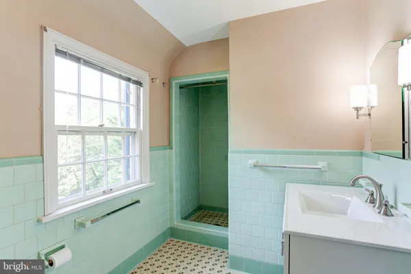 $2,995 | 384 North 26th Street, Camp Hill, PA 17011