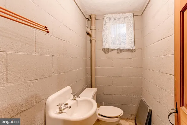 $2,995 | 384 North 26th Street, Camp Hill, PA 17011