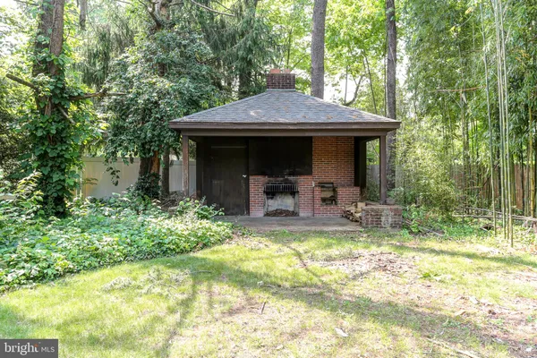 $2,995 | 384 North 26th Street, Camp Hill, PA 17011