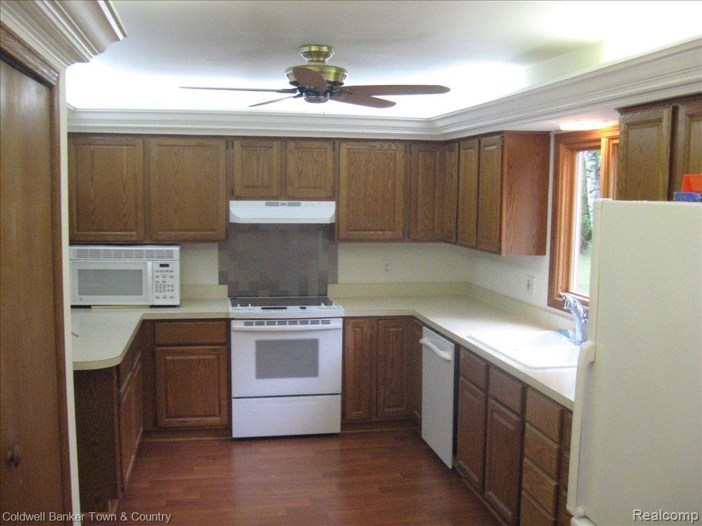 9380 Hyne Road Brighton, MI 48114 - Photo 4 of 19 9380 Hyne 004