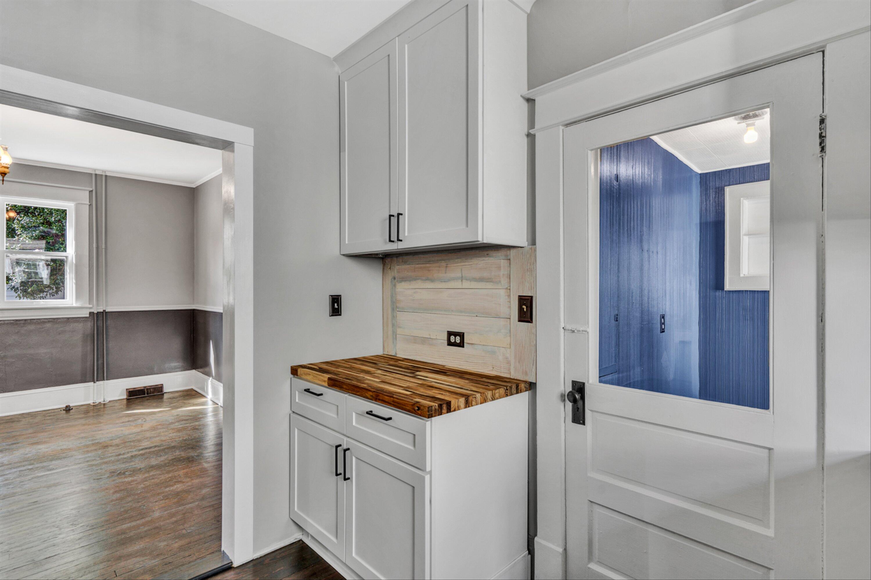 2449 Montvale Road Southwest Roanoke, VA 24015 - Photo 24 of 46 20-DSC6813