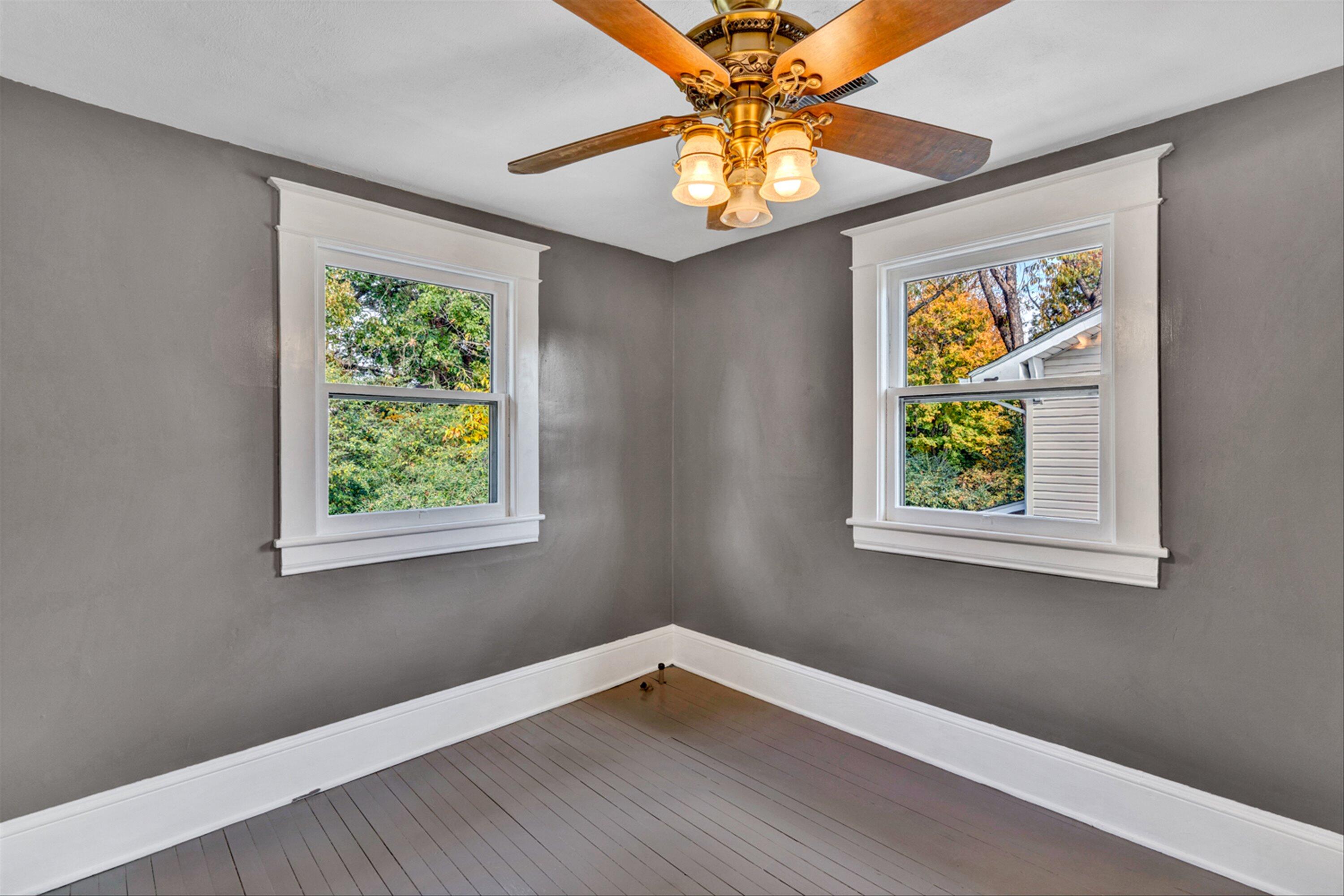2449 Montvale Road Southwest Roanoke, VA 24015 - Photo 37 of 46 32-DSC6849
