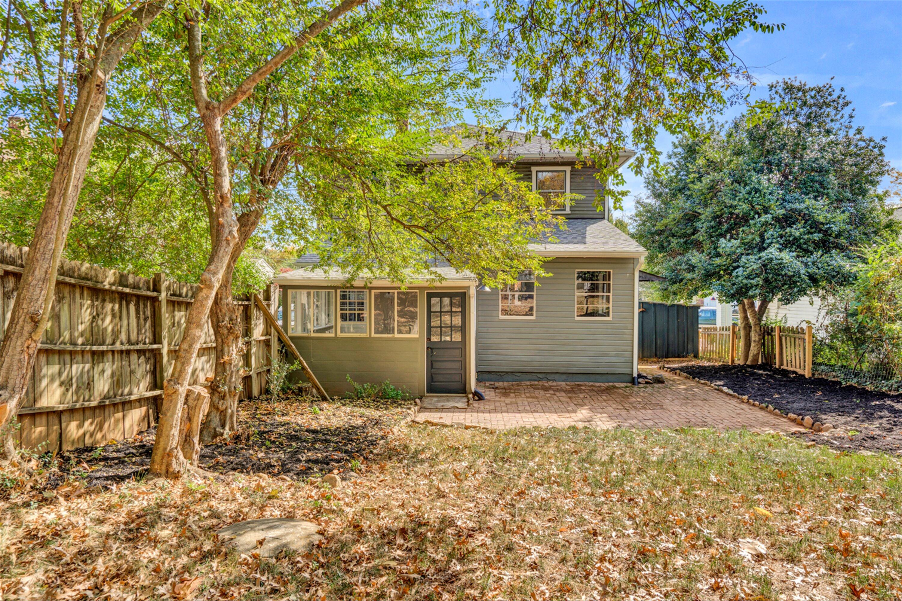 2449 Montvale Road Southwest Roanoke, VA 24015 - Photo 5 of 46 41-DSC6876