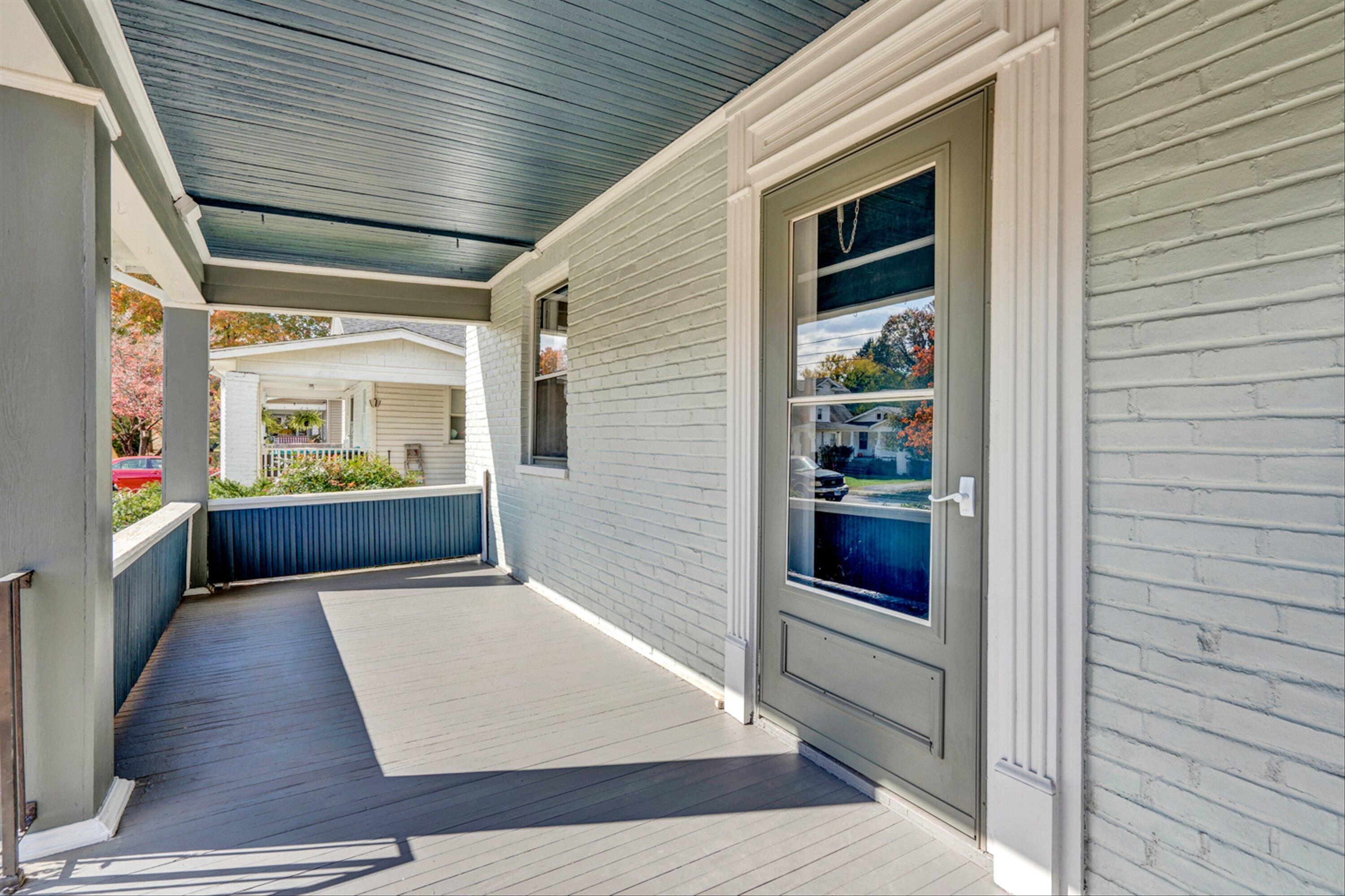 2449 Montvale Road Southwest Roanoke, VA 24015 - Photo 6 of 46 03-DSC6750
