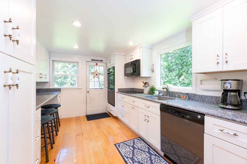 47 Mohawk Drive Acton, MA 01720 - Photo 11 of 38