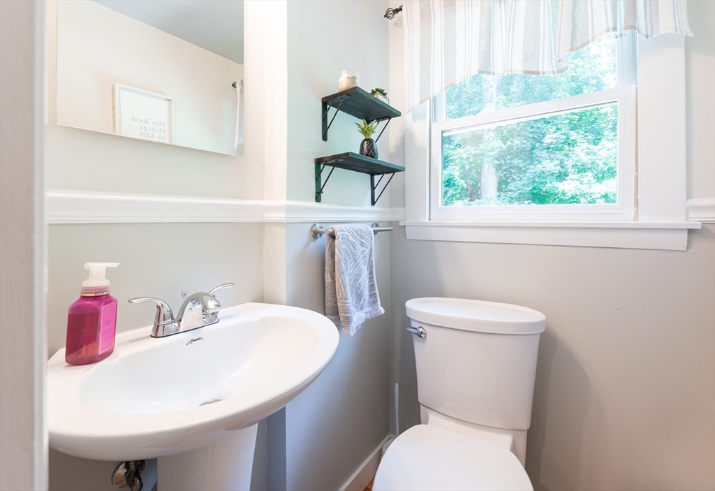 47 Mohawk Drive Acton, MA 01720 - Photo 16 of 38