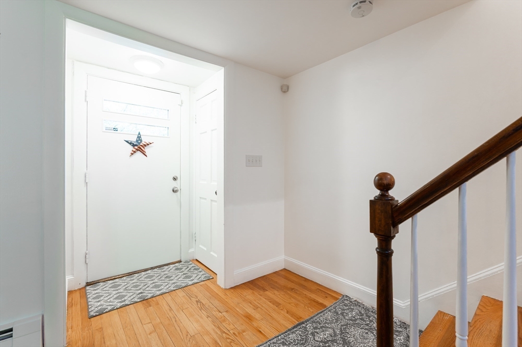 47 Mohawk Drive Acton, MA 01720 - Photo 4 of 38