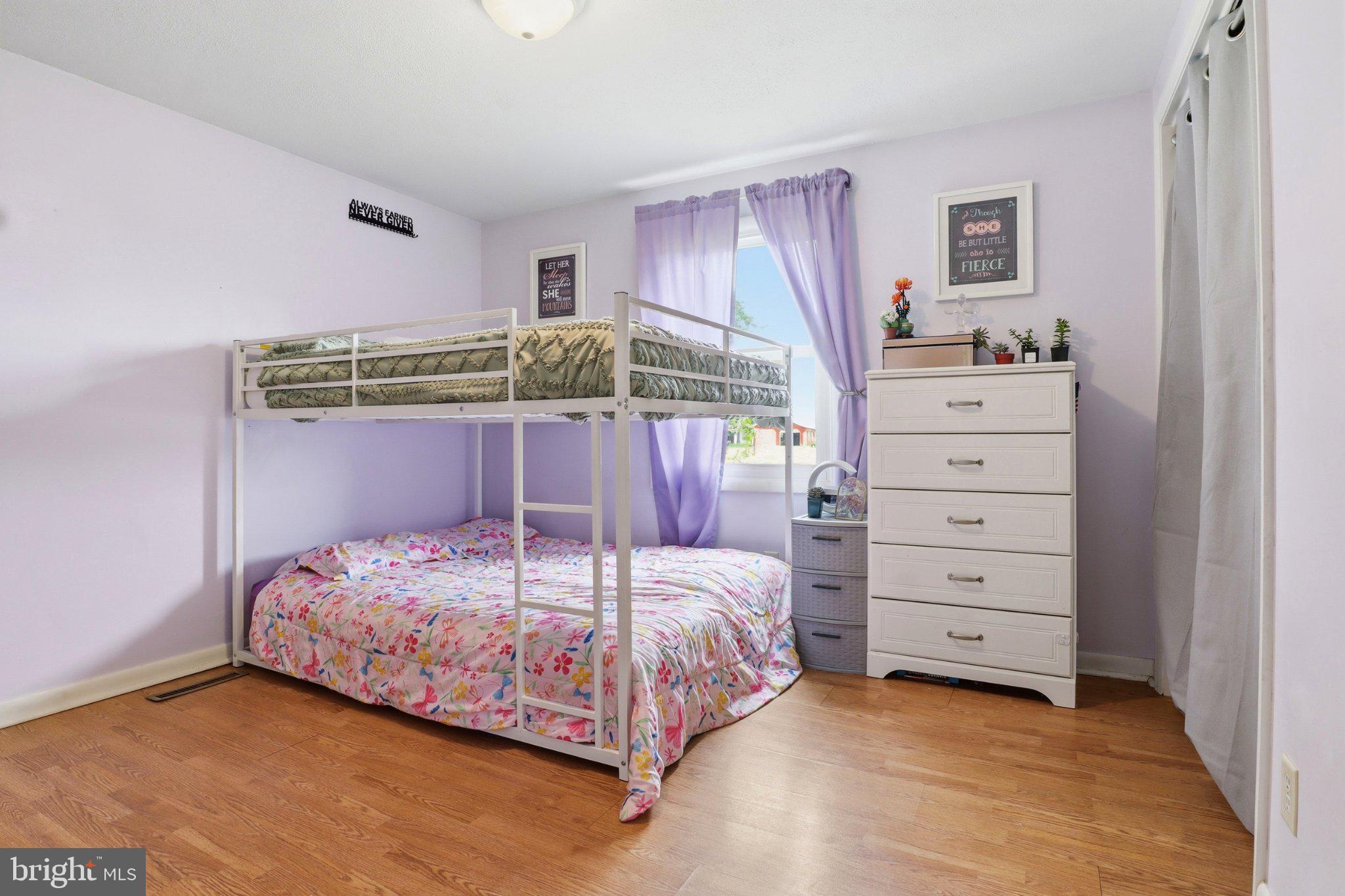 119 Raubenstine Road Hanover, PA 17331 - Photo 14 of 48 Cozy, vibrant bedroom with charm.