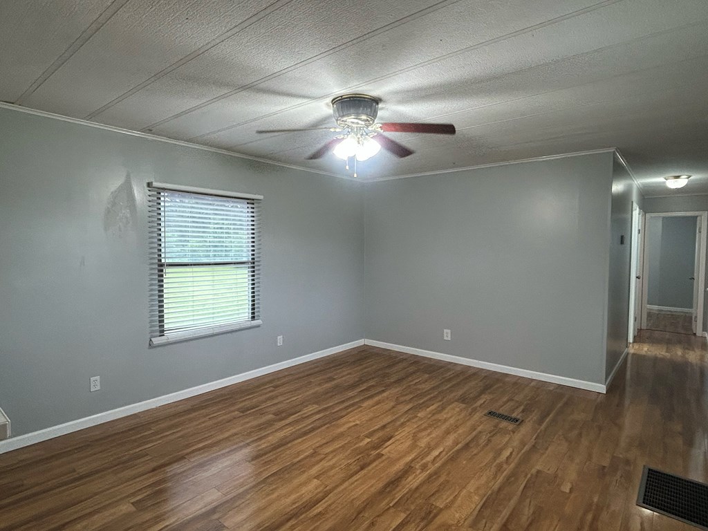 475 Gary Road Slocomb, AL 36375 - Photo 4 of 59