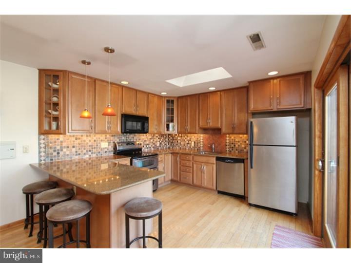 704 Smithville Road Southampton, NJ 08088 - Photo 3 of 25 Kitchen
