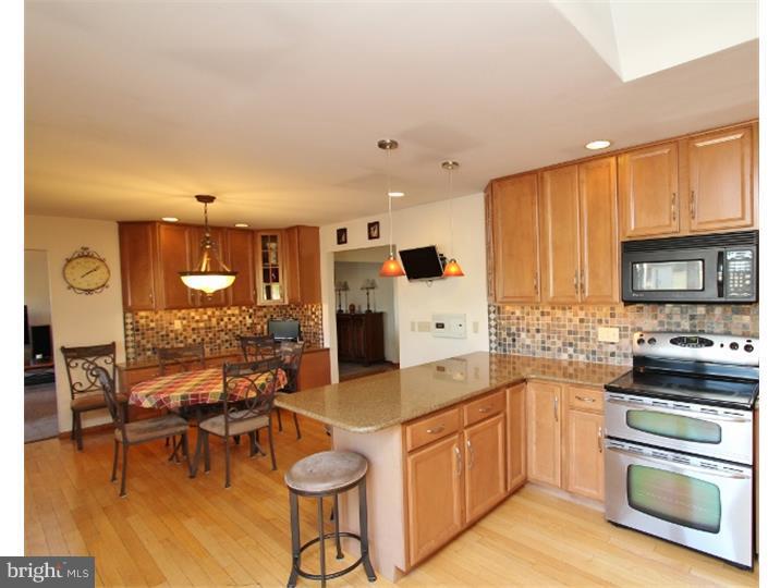 704 Smithville Road Southampton, NJ 08088 - Photo 4 of 25 Kitchen