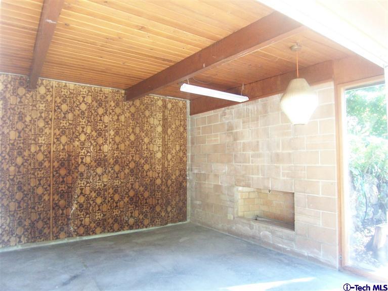 Undisclosed Address Pasadena, CA 91103 - Photo 31 of 33 a view of a bathroom