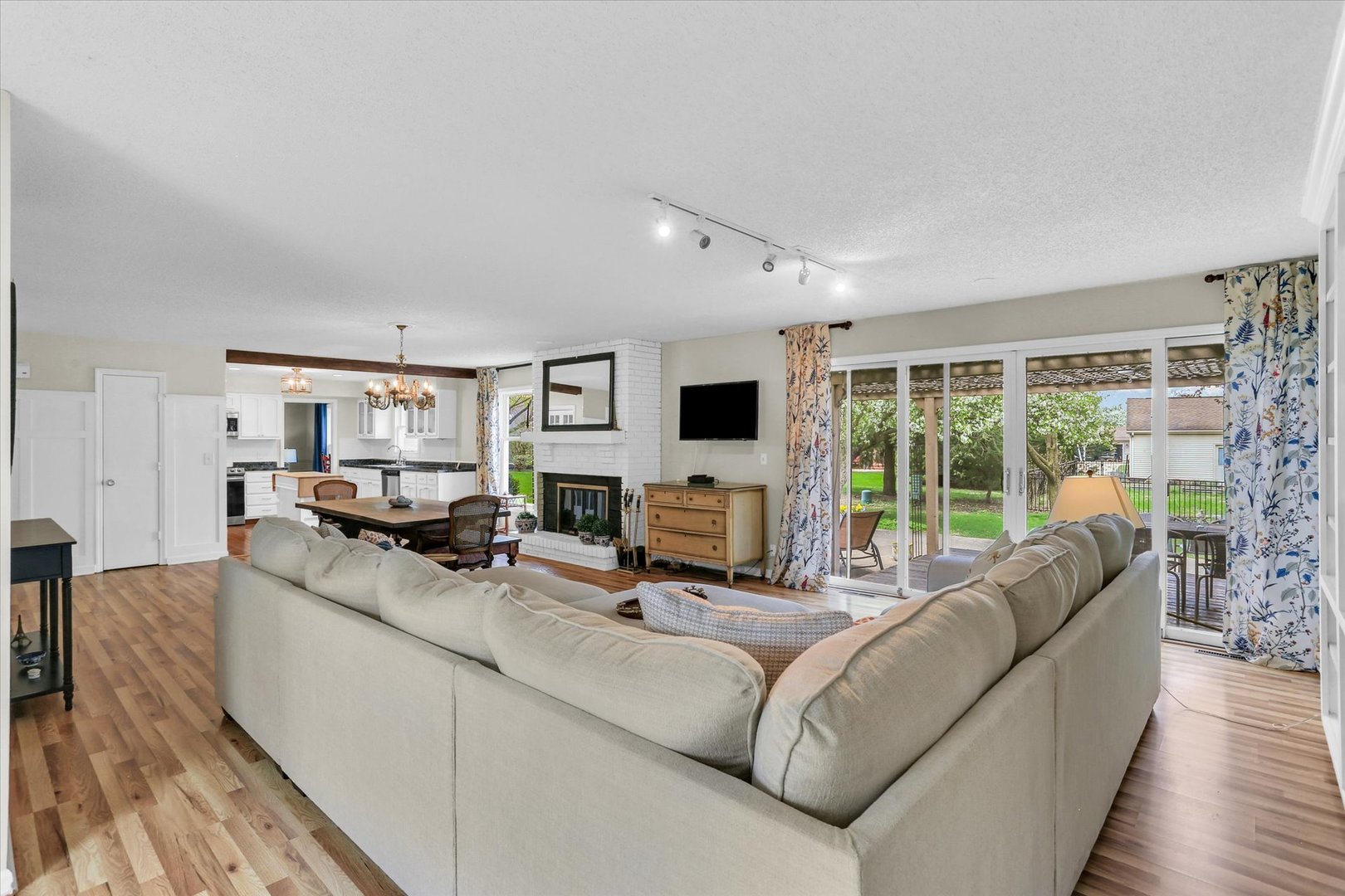 1917 Woodfield Road Champaign, IL 61822 - Photo 15 of 46 Gallery Image 15