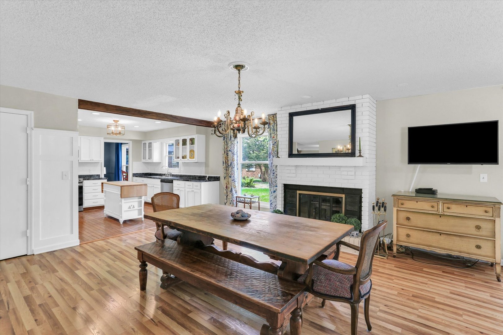 1917 Woodfield Road Champaign, IL 61822 - Photo 17 of 46 Gallery Image 17